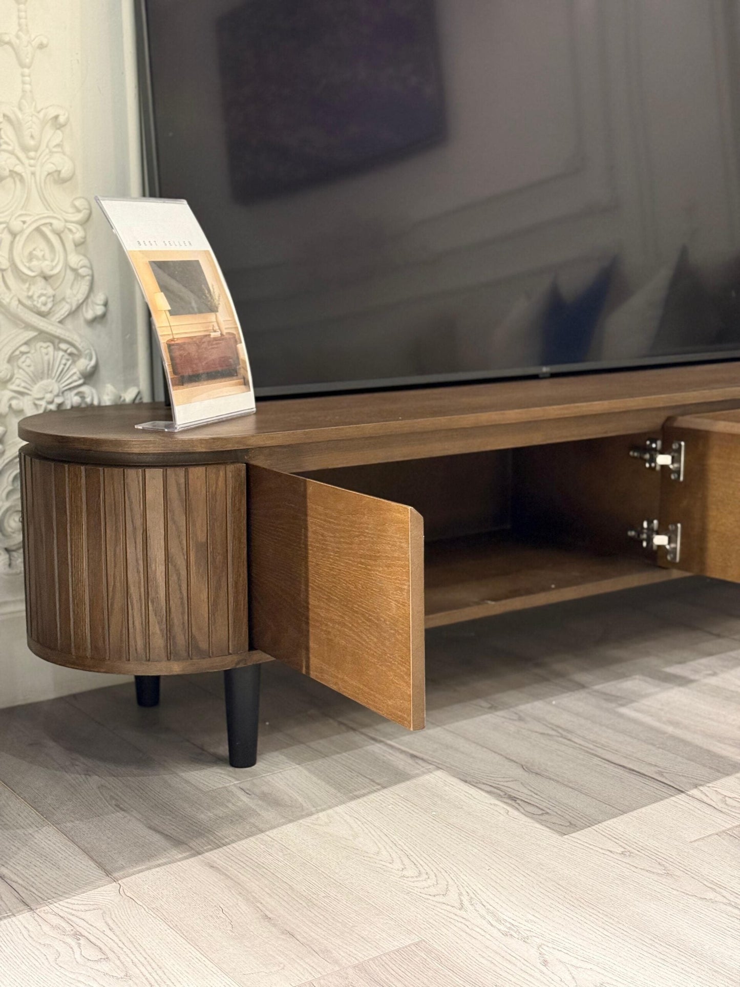 TV UNIT-001