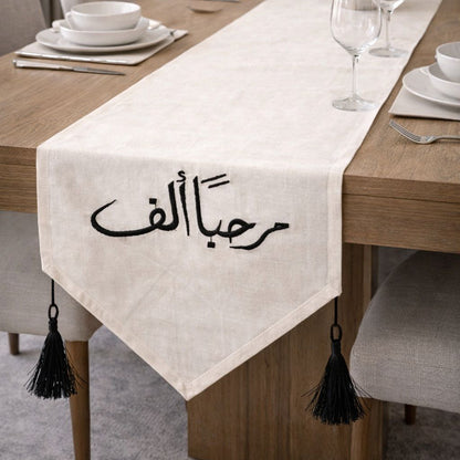 مفرش طاولة طعام من القماش